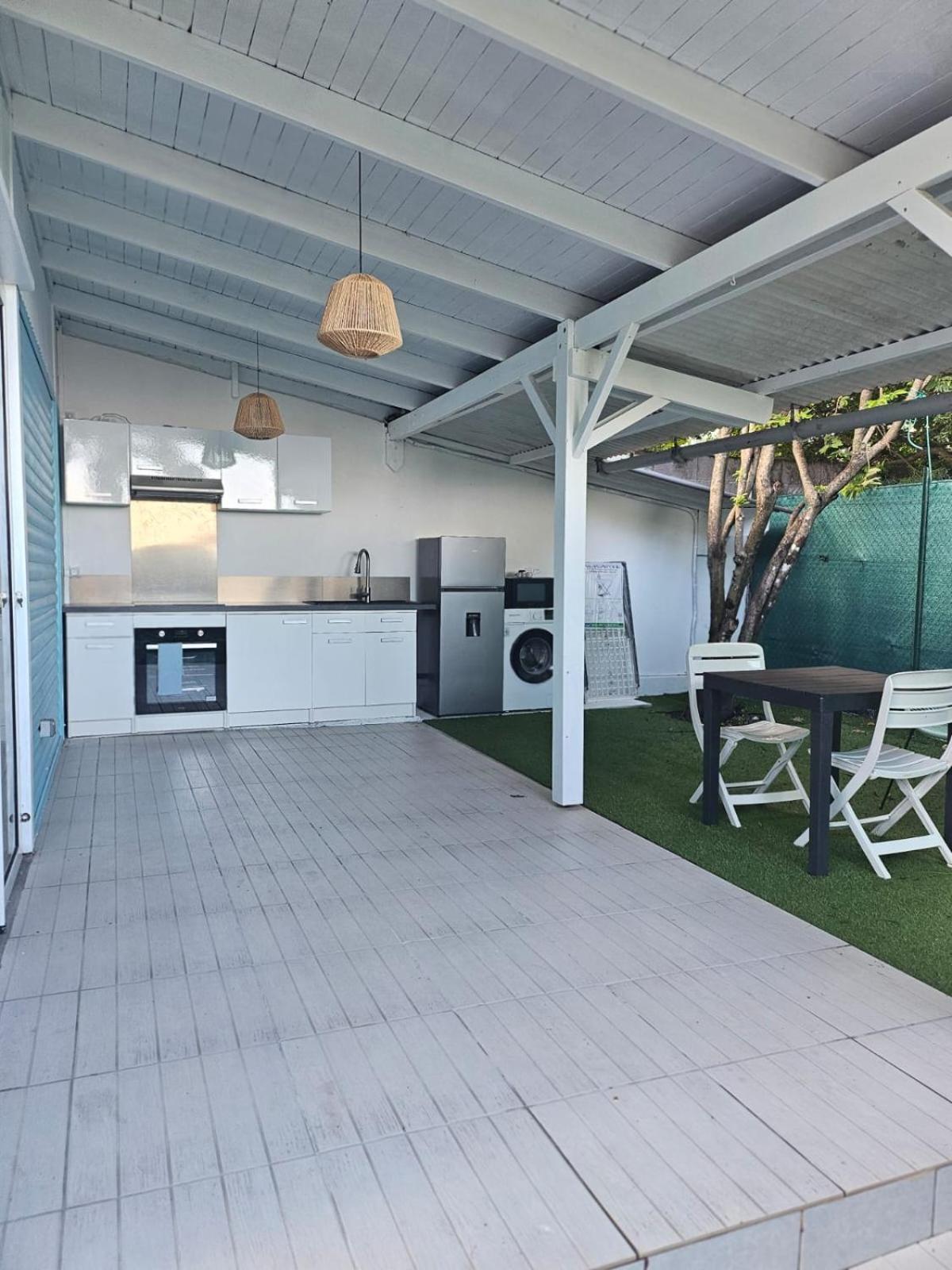 Sweet Colibri Apartment Saint-Pierre Ngoại thất bức ảnh
